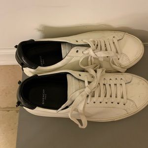 Givenchy Sneakers